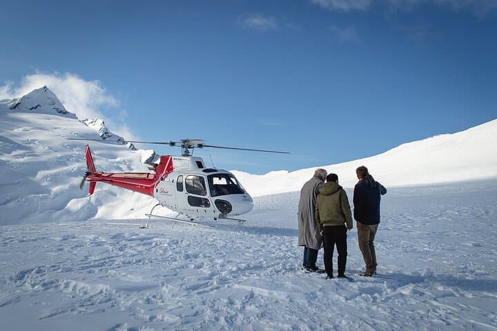 50-Minute Queenstown Glacier Explorer & Earnslaw Burn Scenic Flight photo 4