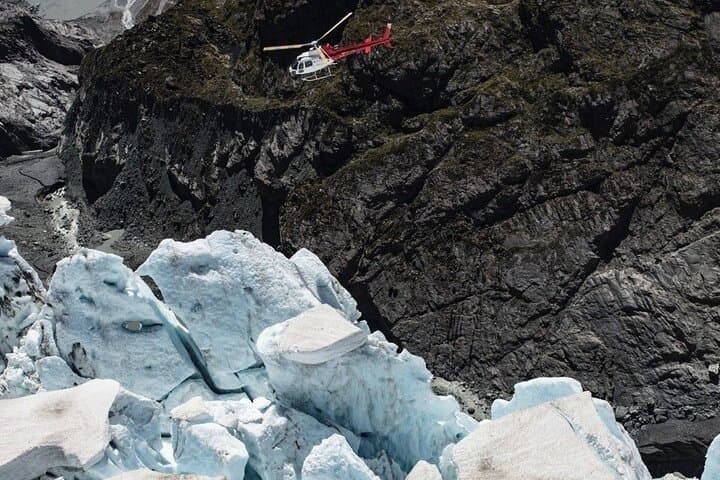 50-Minute Queenstown Glacier Explorer & Earnslaw Burn Scenic Flight photo 5