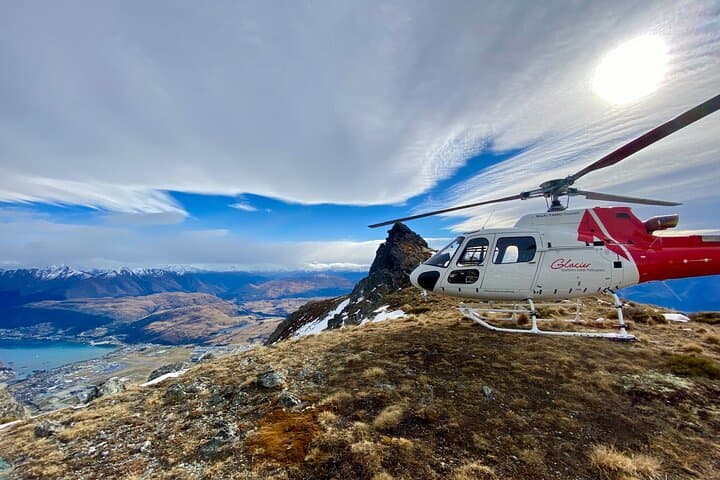 Remarkables Helicopter Landing: 25-Minute Scenic Flight from Queenstown
