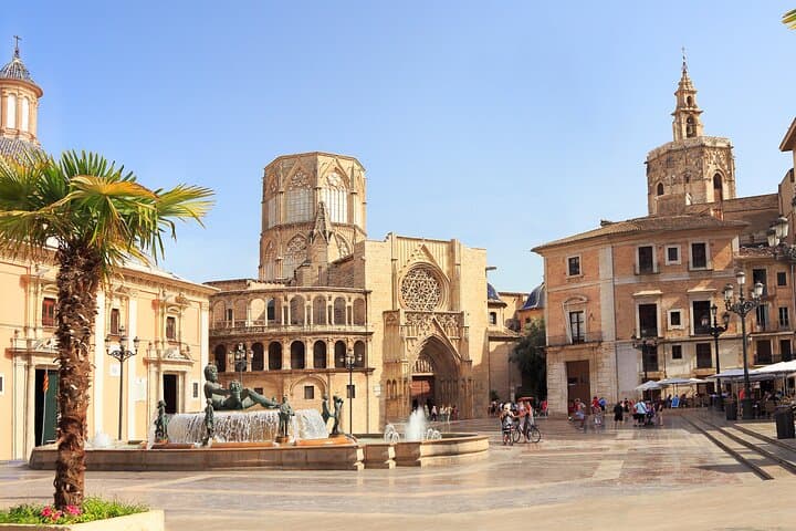Valencia e-Scavenger Hunt — Self-Guided Walking Tour & City Game photo 6