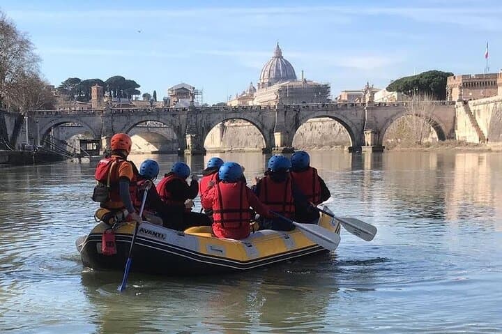 Rafting the Tiber: Urban River Tour of Rome from Porta del Popolo