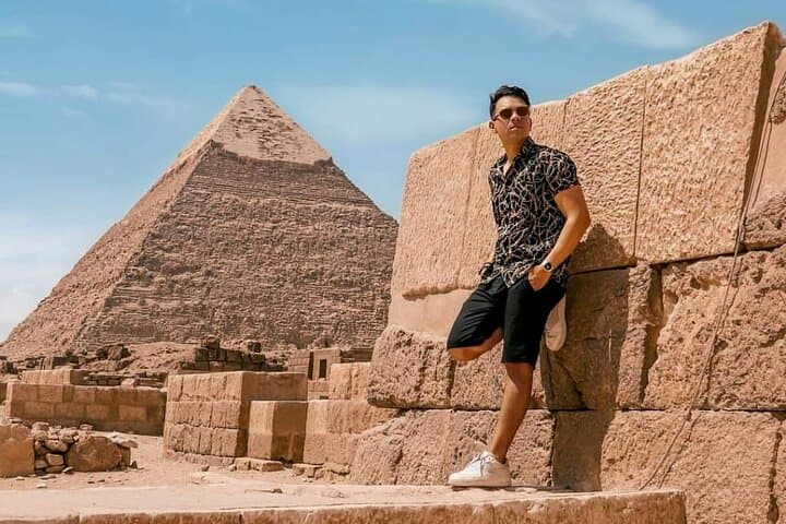 Giza Pyramids by Horse Carriage: Half-Day Private Tour to the Great Pyramid & Sphinx photo 5