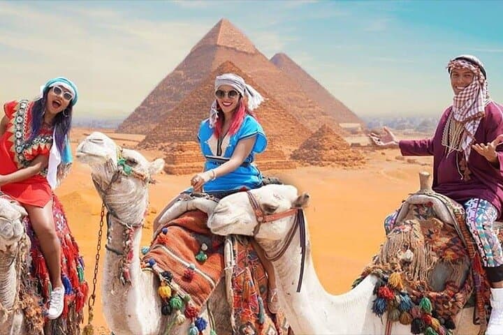 Sunrise & Sunset Camel and Horse Ride Around the Giza Pyramids photo 3