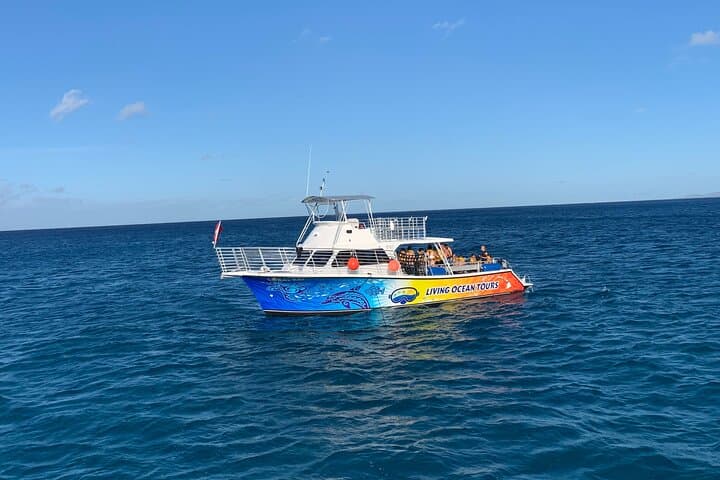 BYOB Sunset Cruise Off Waikiki Coast: 90-Min Sunset & Diamond Head Views photo 3