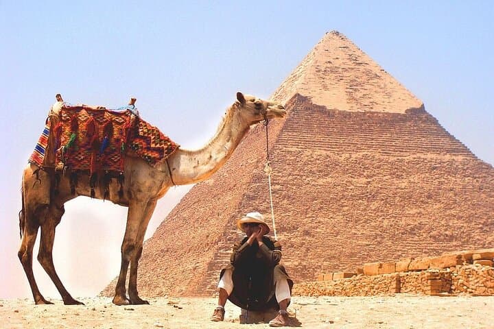 Private Giza Pyramids and Egyptian Museum Tour — Full-Day Cairo Highlights photo 2