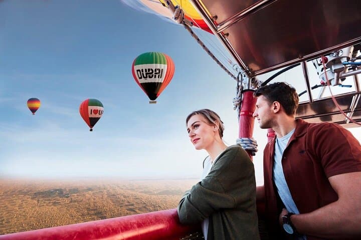 Sunrise Desert Hot Air Balloon Ride in Dubai — Falcon Show & Arabian Breakfast photo 6