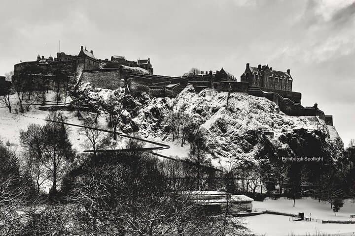 Edinburgh Old Town Guided Walking Tour — Heritage, Ghosts & Royal Mile Highlights photo 5