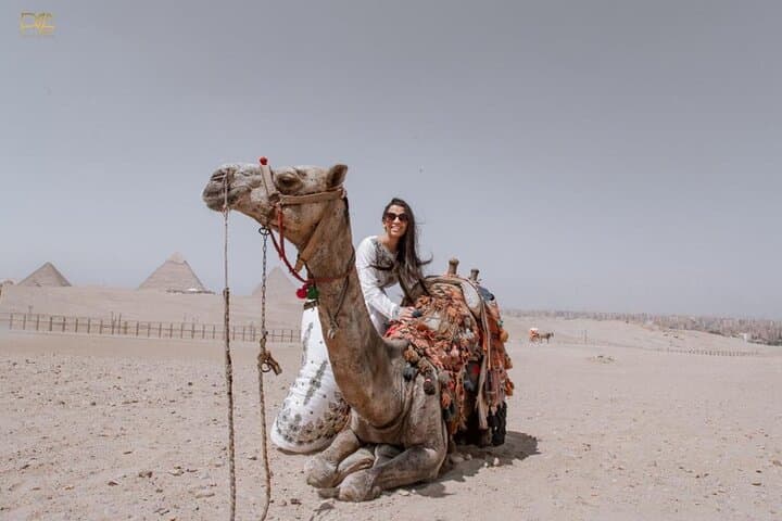 Giza Pyramids Camel & Horse Ride: Guided Tour Around the Sphinx