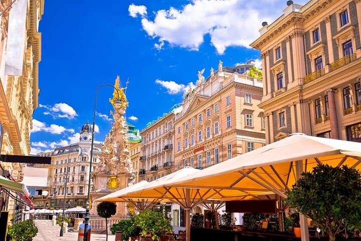 Private Family Walking Tour of Vienna: Imperial Treasury & Interactive House of Music for Kids photo 2