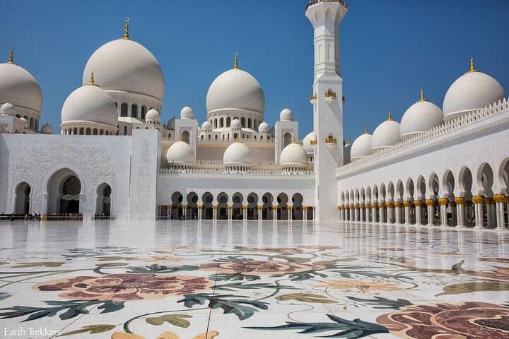 Full-Day Abu Dhabi Sharing City Tour from Dubai: Sheikh Zayed, Corniche & Yas Island