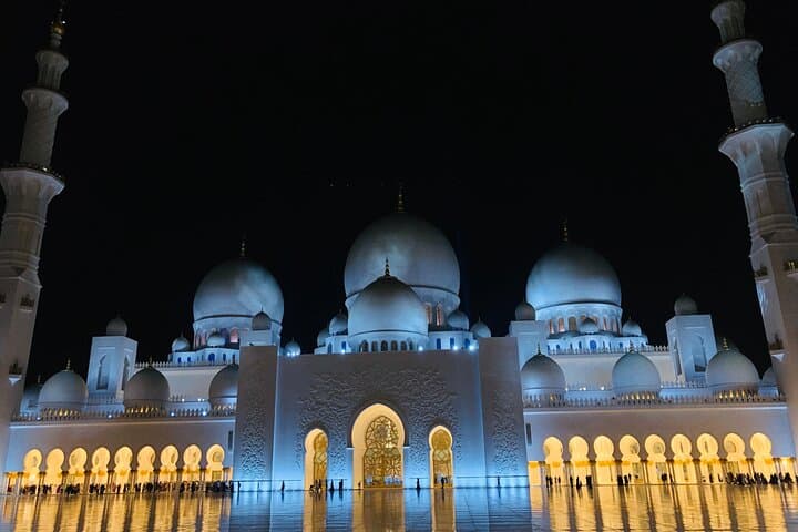 Full-Day Abu Dhabi Sharing City Tour from Dubai: Sheikh Zayed, Corniche & Yas Island photo 4