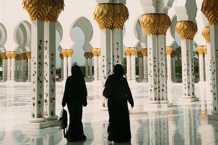 Full-Day Abu Dhabi Sharing City Tour from Dubai: Sheikh Zayed, Corniche & Yas Island photo 6