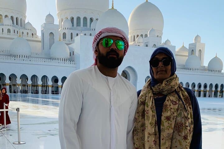 Abu Dhabi Full-Day Sightseeing from Dubai — Sheikh Zayed Mosque, Corniche & Yas Island photo 4