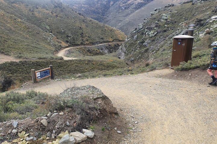 Lake Dunstan Cycleway E‑Bike Ride: Cromwell to Clyde Shuttle & Hire photo 4