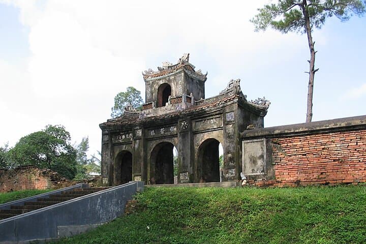 Pedal Thuy Bieu: Half-Day Cycling Through Hue’s Pomelo Gardens photo 6