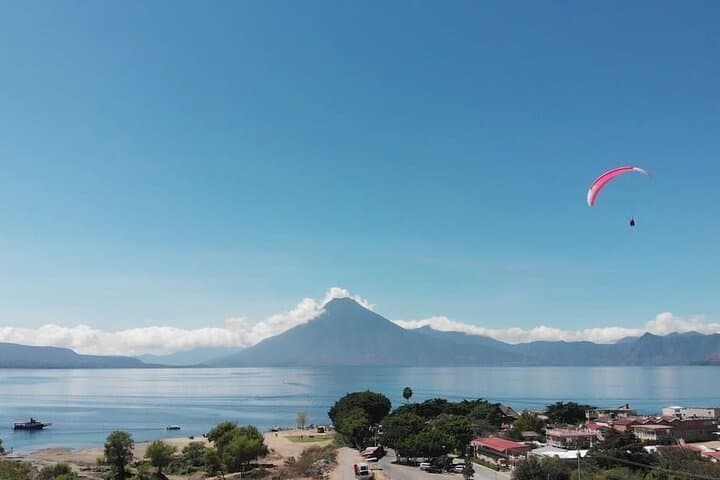 Paragliding and Kayaking at Lake Atitlán: Private Full-Day Adventure from Guatemala City photo 3