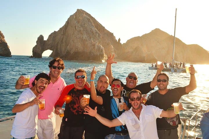 Cabo Sunset Party Cruise: 2-Hour Open-Bar Boat to El Arco & Sea Lions photo 1