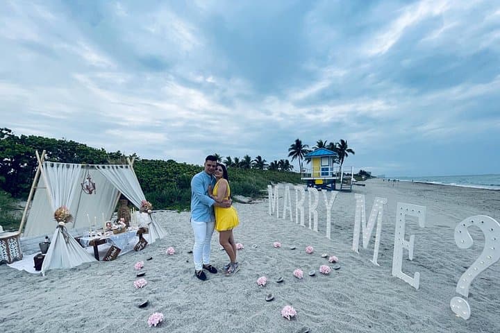 Premiere Luxury Sunrise Picnic on Hollywood Beach: Tented Sunrise Oasis photo 4