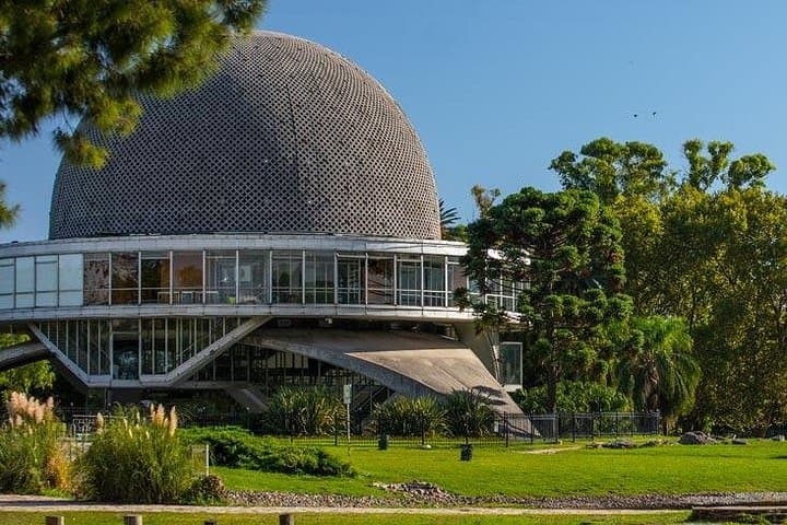 Palermo Woods Walking Tour: Rose Garden, Lakes & Boat Ride in Buenos Aires