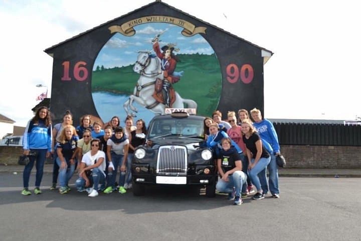 Private 2-Hour Belfast Black Taxi Tour: Murals, Peace Walls & Troubles History photo 4