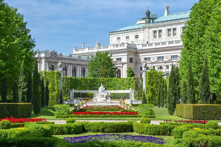 Private Family Walking Tour of Vienna: Imperial Treasury & Interactive House of Music for Kids photo 3