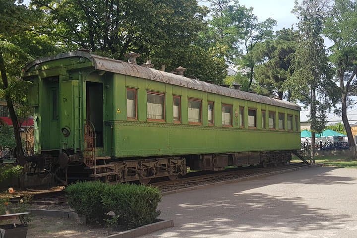 Soviet Story Day Trip: Gori, Chiatura Cable Cars & Katskhi Pillar photo 3
