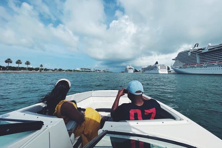 Sip Prosecco and See Fort Lauderdale: Private 90-Minute Boat Tour photo 5