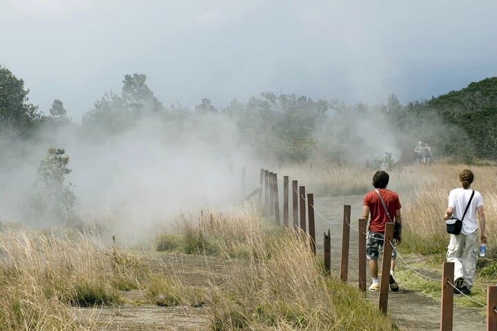 Kilauea Day Trip from Oahu: Hawaii Volcanoes National Park & Black Sand Beach photo 2
