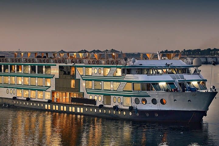 Luxury 5-Day Nile Cruise from Luxor to Aswan — Private Guided Egyptian River Journey photo 4