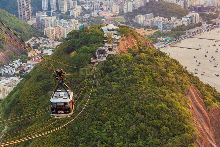 Private Rio de Janeiro Day Tour: Corcovado & Sugarloaf Cable Car Experience photo 4
