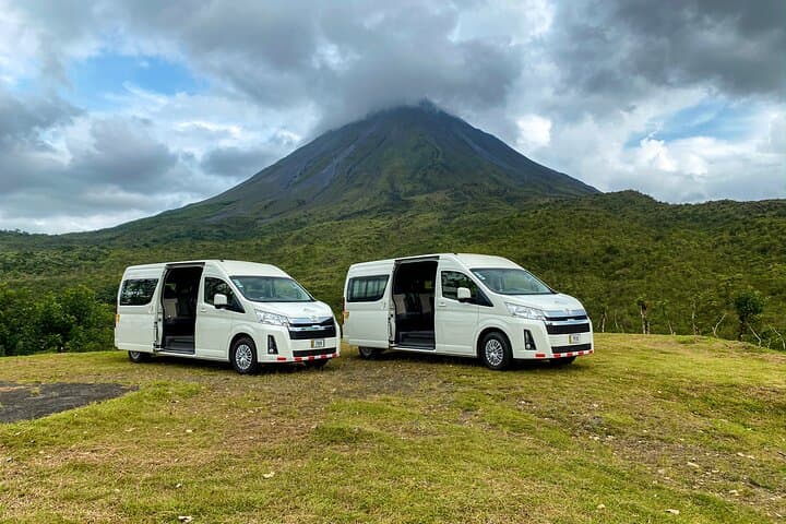 La Fortuna to Liberia Private Transfer — One-Way Arenal to Guanacaste Airport Service