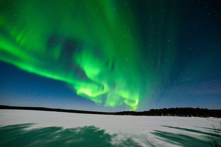 Overnight Igloo Experience in Rovaniemi: Build, Sleep & Hunt the Northern Lights photo 6