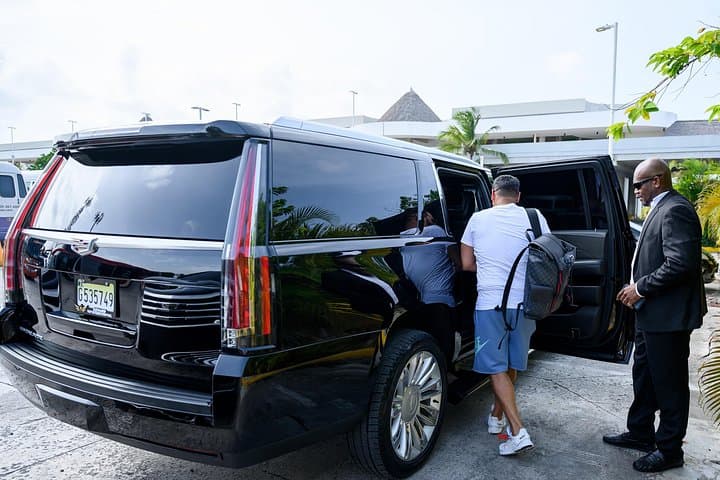 Punta Cana VIP Cadillac Escalade Transfer — Private Airport to Bávaro Luxury Ride photo 2