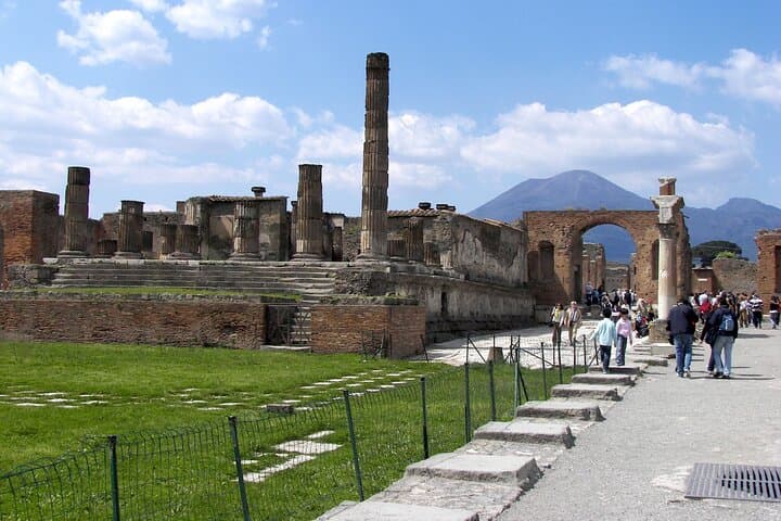 Pompeii & Amalfi Coast Day Trip from Naples Port — Skip-the-Line & Positano photo 6