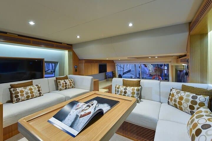 Yachts Cruising Dubai — 2-Hour Marina, Palm & Burj Al Arab Sightseeing Cruise photo 4