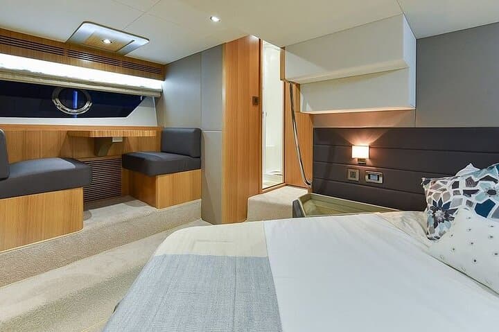 Yachts Cruising Dubai — 2-Hour Marina, Palm & Burj Al Arab Sightseeing Cruise photo 5