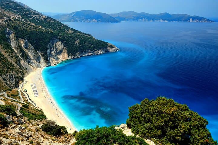 Private Tour to Drogarati, Melissani Lake & Myrtos Beach — Kefalonia Day Trip