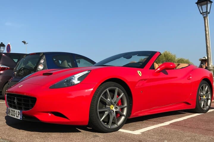 Coastal Ferrari Tour of Juan-les-Pins & Cap d'Antibes — Convertible Photo Drive photo 5