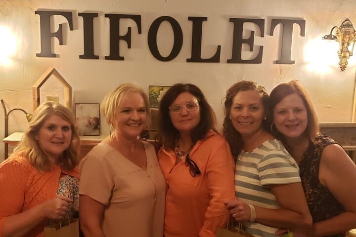 Candle Pouring Soiree in Franklin: Historic Bayou Candle-Making Workshop photo 4
