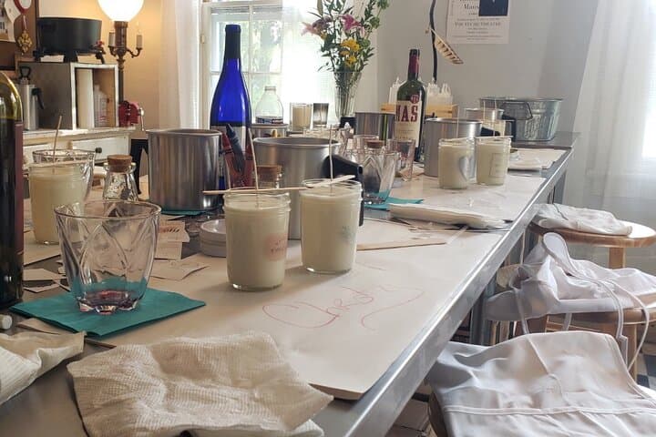 Candle Pouring Soiree in Franklin: Historic Bayou Candle-Making Workshop photo 5