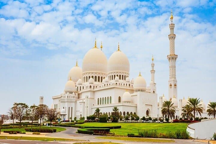 Abu Dhabi Day Trip from Dubai: Sheikh Zayed Mosque, Corniche & Heritage Village photo 3
