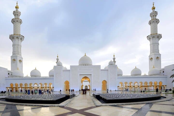 Abu Dhabi Day Trip from Dubai: Sheikh Zayed Mosque, Corniche & Heritage Village photo 4