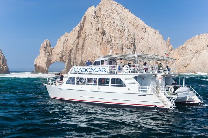 Tacos & Open Bar Boat Cruise to the Cabo Arch photo 6