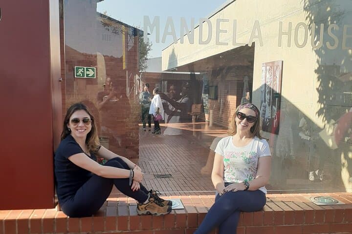 Walking Soweto: Vilakazi Street, Mandela House and the Apartheid Museum
