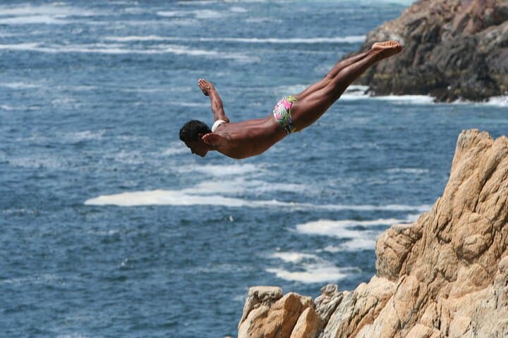 Acapulco Shopping Tour & Cliff Divers: Private 4-Hour Experience photo 3
