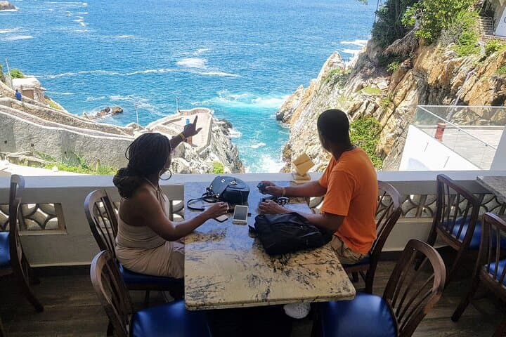 Acapulco Shopping Tour & Cliff Divers: Private 4-Hour Experience photo 5