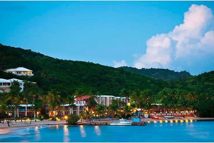St. Thomas Airport Transfer to Bolongo Bay — Private Shuttle to Limetree Resort photo 3