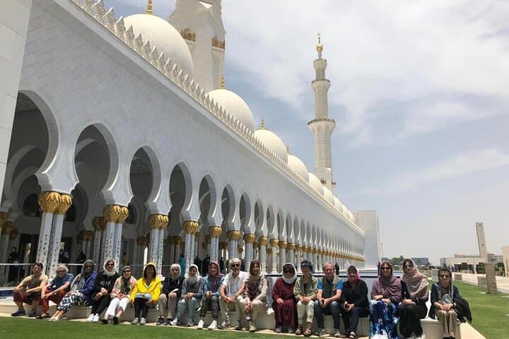 Abu Dhabi Half-Day Essentials: Sheikh Zayed Mosque, Yas Island & Corniche Tour photo 3