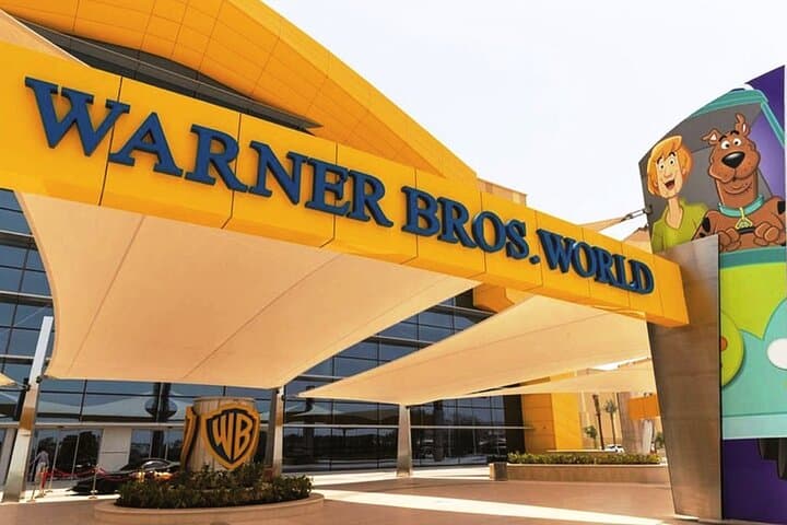 Abu Dhabi Grand Mosque and Warner Bros. World Day Tour from Dubai photo 4