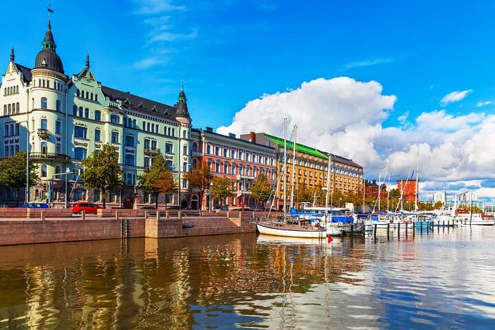3-Day Helsinki Comfort Combo Tour: Tram Highlights, Design District & Suomenlinna